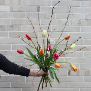 Blumenstrauß Der lang gebundene Strauß aus gemischten französischen Tulpen glänzt durch seine Eleganz und Leichtigkeit. Die blühenden Zweige begleiten die edlen Tulpen und schaffen zusätzliche Frühlingsgefühle. Abibällen, Abschlussball, Advent, Allach, Allerheiligen, Alte Heide, Altstadt, Altstadt Lehel, Am Hart, am selben Tag Blumen liefern, am selben Tag liefern, Au, Aubing, ausgefallener Blumenstrauss, ausgefallener Strauss, Berg am Laim, blumen der liebe, blumen für allerheiligen, blumen für beerdigung, blumen für besondere anlässe, blumen für dich, Blumen für die Frauen am Valentinstag, Blumen für Frau, blumen für frau zum geburtstag, Blumen für Freund, Blumen für Freundin, blumen für freundschaft, blumen für geburtstag, Blumen für Geliebte, blumen für hochzeit, blumen für hochzeit bestellen, Blumen für Hochzeiten, Blumen für kolegin, Blumen für Kollege, Blumen für Kollegin, blumen für liebe, Blumen für Mama, Blumen für Mann, blumen für männer, Blumen für Oma, Blumen für Onkel, Blumen für Opa, Blumen für Papa, Blumen für Tante, blumen für weihnachten, Blumen liefern, Blumen liefern Allach, Blumen liefern Altstadt, Blumen liefern Am Hart, Blumen liefern Au, Blumen liefern Aubing, Blumen liefern Berg am Laim, Blumen liefern Bogenhausen, Blumen liefern Fasangarten, Blumen liefern Feldmoching, Blumen liefern Forstenried, Blumen liefern Freimann, Blumen liefern Fürstenried, Blumen liefern Giesing, Blumen liefern Hadern, Blumen liefern Haidhausen, Blumen liefern Harlaching, Blumen liefern Hasenbergl, Blumen liefern in München, Blumen liefern Isarvorstadt, Blumen liefern Laim, Blumen liefern Langwied, Blumen liefern Lehel, Blumen liefern Lochhausen, Blumen liefern Ludwigsvorstadt, Blumen liefern Maxvorstadt, Blumen liefern Milbertshofen, Blumen liefern Moosach, Blumen liefern Obergiesing, Blumen liefern Obermenzing, Blumen liefern Obersendling, Blumen liefern Pasing, Blumen liefern Perlach, Blumen liefern Ramersdorf, Blumen liefern Riem, Blumen liefern Schwabing, Blumen liefern Sendling, Blumen liefern Solln, Blumen liefern Thalkirchen, Blumen liefern Trudering, Blumen liefern Untergiesing, Blumen liefern Untermenzing, Blumen nach München verschicken, Blumen sind Glücklichmacher, blumen valentinstag, Blumen verschicken, Blumen zum Valentinstag online bestellen und verschicken, Blumenabo, Blumendeko, Blumengeschenk, Blumenkränze, Blumenliefern, Blumenlieferung, Blumenshop, Blumenstrauß, Blumenstrauß liefern, Blumenversand, Blumenversand München, Bogenhausen, Brautstrauß, couple geschenkideen, das alles hat, Das Fest der Liebe, Das Fest der Liebenden, Deko, Dekoration, Einige der beliebtesten Blumen für den Valentinstag sind Rosen, einweihung, Erlebnisgeschenke, extravagante Sträuße, Fasangarten, feier, Feldmoching, Firmenevents, Firmenjubiläen, Floristik & Design, Flower Delivery, Forstenried, frauen, Frauentag, Freimann, Freundinnen-Tag, Frühling, Frühlingsstrauß, Fürstenried, Garten arbeiten, Gartenarbeiten, Geburtstag, Geburtstage und besondere Anlässe online bestellen, Geburtstage und besondere Anlässe online bestellen in München, Geburtstagsgeschenk, Geburtstagsstrauss, Geburtstagsstrauss für Freundin, Geburtstagsüberraschung, Gedenkfeiern, Gemeinsame Erinnerungen, Geschenk, geschenk für die geliebte, geschenk für paar, Geschenk Idee, Geschenk Idee zu Weihnachten, Geschenk zum Frauentag, Geschenk zum Valentin, Geschenk zum Valentinstag, geschenke für den liebsten, Geschenkgutschein, Geschenkidee, Geschenkidee zu Weihnachten, Geschenkidee zum WEltfrauentag, Gesteck, Giesing, Glücklichmacher, Grabschmuck, großen Liebe, Gute Laune Blumen verschicken, Gutschein, Gutscheine, Hadern, Haidhausen, Harlaching, Hasenbergl, Heckenpflanzen, Heiraten, Heiratsantrag, Heiratsversprechen, Herz, Herzen, Hobbygärtner, Hochzeit, Hochzeiten, Hochzeitsantrag, Hochzeitsblumen, Hochzeitsdeko, Hochzeitversprechen, Hortensien, Innenstadt, Innenstadt München, Jahresversammlungen, Kauf deinen Valentinstag-Blumenstrauß jetzt online, klassischen Rosenstrauß aus roten Rosen, Kranz, Kranz mit Schleife, kreatives geschenk für freund, Küsse, Laim, Langwied, Lass Dir die schönsten Blumen liefern, Lehel, liebesbeweis, Liebesbotschaft, Liebesbotschaften, Liebesbrief, liebesgeschenk, Liebesgrüße, liebevoll, Liefern, Liefern zu Weihnachten, Lieferservice, Lieferung an Freund, Lieferung an Freundin, Lilien, Lochhausen, Ludwigsvorstadt, Maiglöckchen, Maxvorstadt, Milbertshofen, Mitbringsel, Moosach, München, Muttertag, muttertag floristik, Namenstag, Nelken, Neuhausen, Nikolaus, Nymphenburg, Obergiesing, Obermenzing, Obersendling, Obstbäume, Palme, Pärchen, partner geschenke für ihn, Pasing, Perlach, Pflanzarbeiten, Pflanze, Privathäuser, Ramersdorf, Riem, Romantisch, romantische geschenke für paare, romantisches Abendessen, Rosen liebe, rosen zum valentinstag, rosenbär, rote Rosen die perfekten Liebesboten, rote Rosen zum Valentinstag, Schokolade, Schwabing, Schwanthalerhöhe, Sendling, Solln, Sträucher, Strauß, Strauß liefern in München, Süßigkeiten, Tag der Frau, Tag der Freundschaft, Tag der Liebe, Tag der Liebe und Freundschaft, Tanne, Terrasse, Thalkirchen, Trauer, Trauerfeier, Trauergesteck, Trauerkranz, Trudering, Tulpen, Tulpenstrauß, Überraschung, Übertopf, unkomplizierte Liebe, Untergiesing, Untermenzing, unvergessliche geschenke für den partner, Valentin, valentinsstrauß, valentinsstrauß verschicken, Valentinstag, valentinstag blumen, Valentinstag Blumen liefern, valentinstag geschenk, valentinstag geschenk beste freundin, valentinstag geschenk für Freund, valentinstag geschenke für frauen, valentinstag geschenke männer, valentinstag liebe, valentinstag strauß, valentinstag tag der liebe, valentinstag überraschung für freundin, Valentinstaggeschenk, Valentinstagidee, Valentinstagstaggeschenk, Vatertag, Veilchen, Veilchen und Maiglöckchen, Verführung, Verführungpur, Verlobung, Vertrauen, Weihnachten, Weihnachtsbaum, Weihnachtsfeier, welche blume steht für neuanfang, Weltfrauentag, Wertschätzung, Westpark, Wohlfühlen, wohnen, wohnung, Zimmerpalme, Zimmerpflanzen, Zu Valentinstag Blumen verschicken und deine Liebste überraschen, zuhause, Zum Valentinstag Blumen zu verschicken, Zuneigung, Zweisamkeit